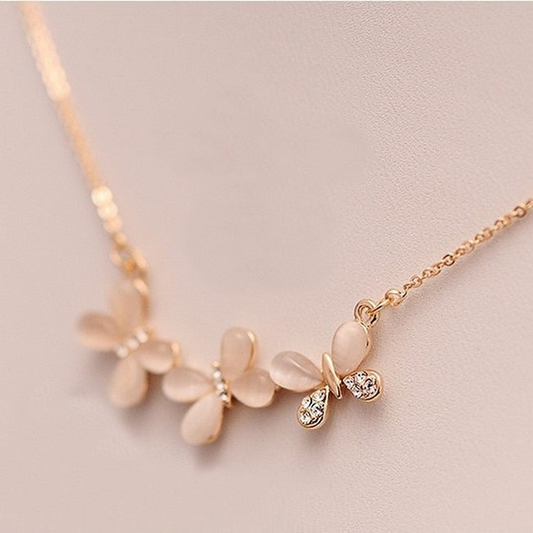 Hot Women's Fashion Opal Butterfly Short Necklace
