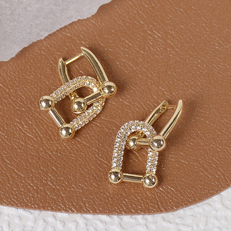 Hot Design Trendy Lock Buckle Earrings for Women