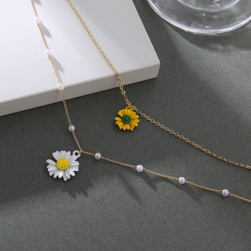 Fashion Layered Pearl Flower Pendant Necklace Female Small Daisy Pearl Chain Collar Necklace