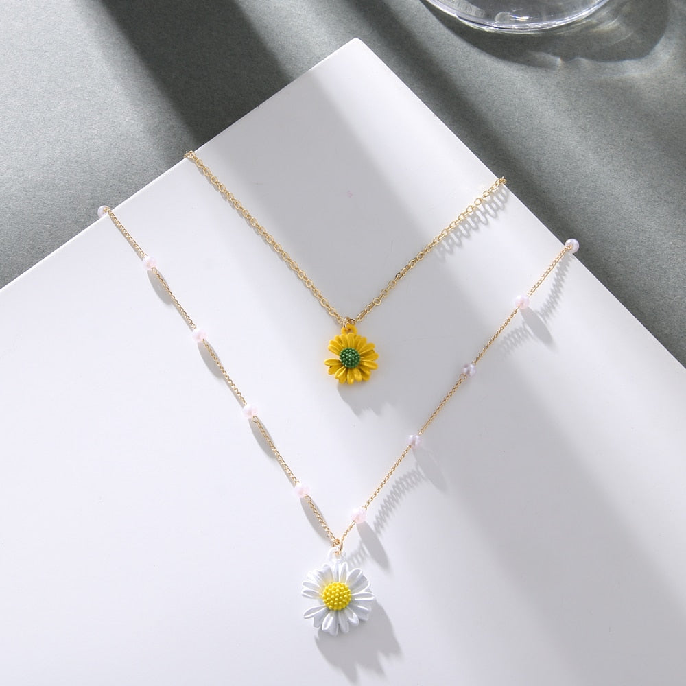 Fashion Layered Pearl Flower Pendant Necklace Female Small Daisy Pearl Chain Collar Necklace